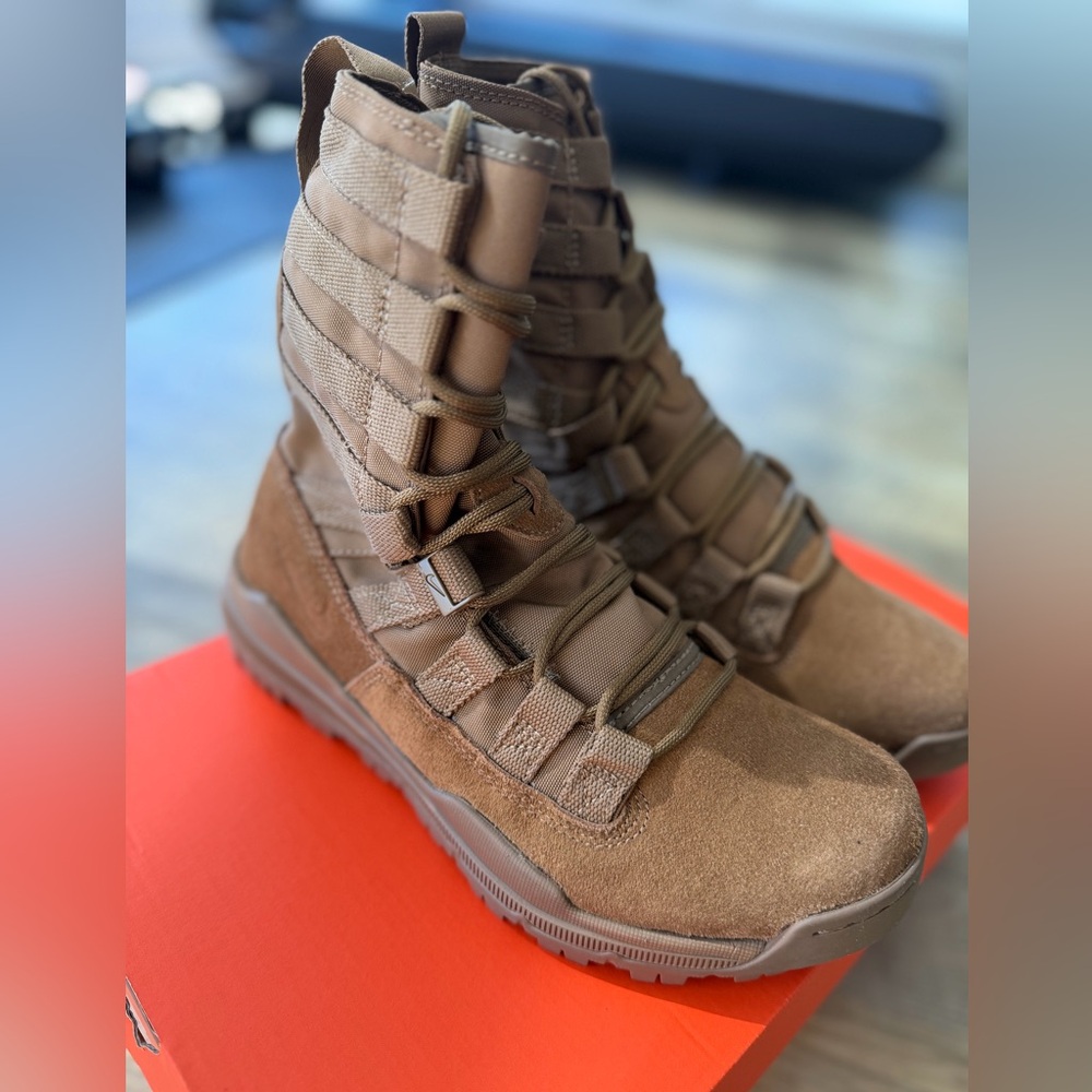 NEW Nike SFB Gen 2 8” Leather Boots in Coyote